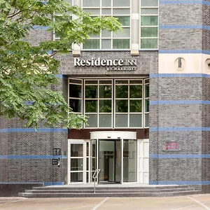 Hotel By Marriott Den Haag